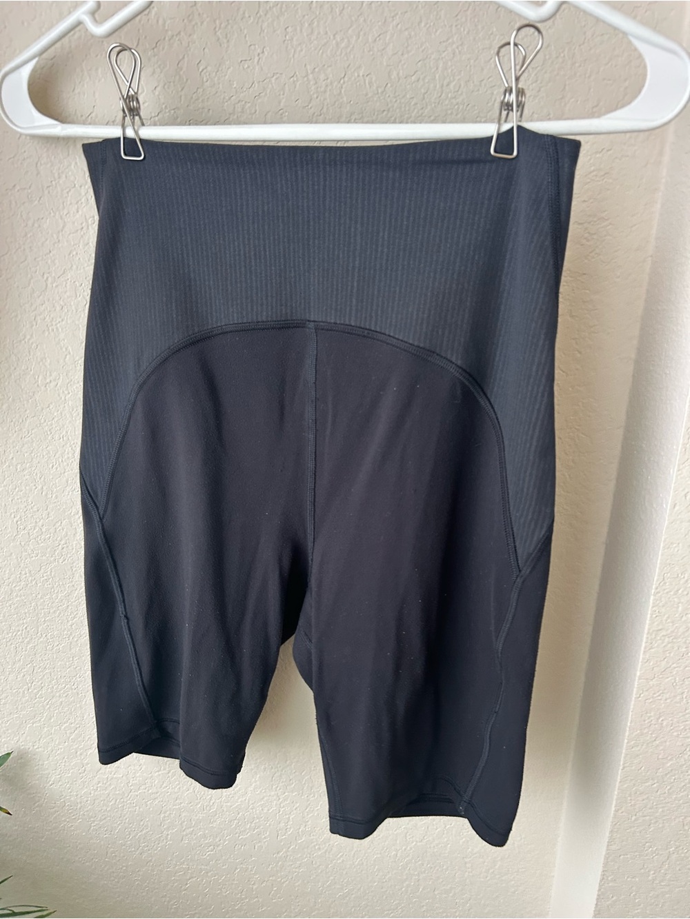 Lululemon Black Super High Rise Shorts 8”